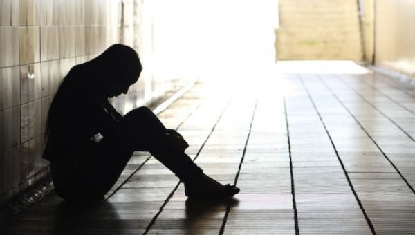 gyermekkorú, bánatos, Gyermekpornográfiával vádol tizenegy fiatalt az ügyészség Fotó: azuzlet.hu/