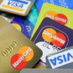 Több a téves utalás és bankkártyás fizetés a karácsonyi időszakban – figyelmeztet a szakértő