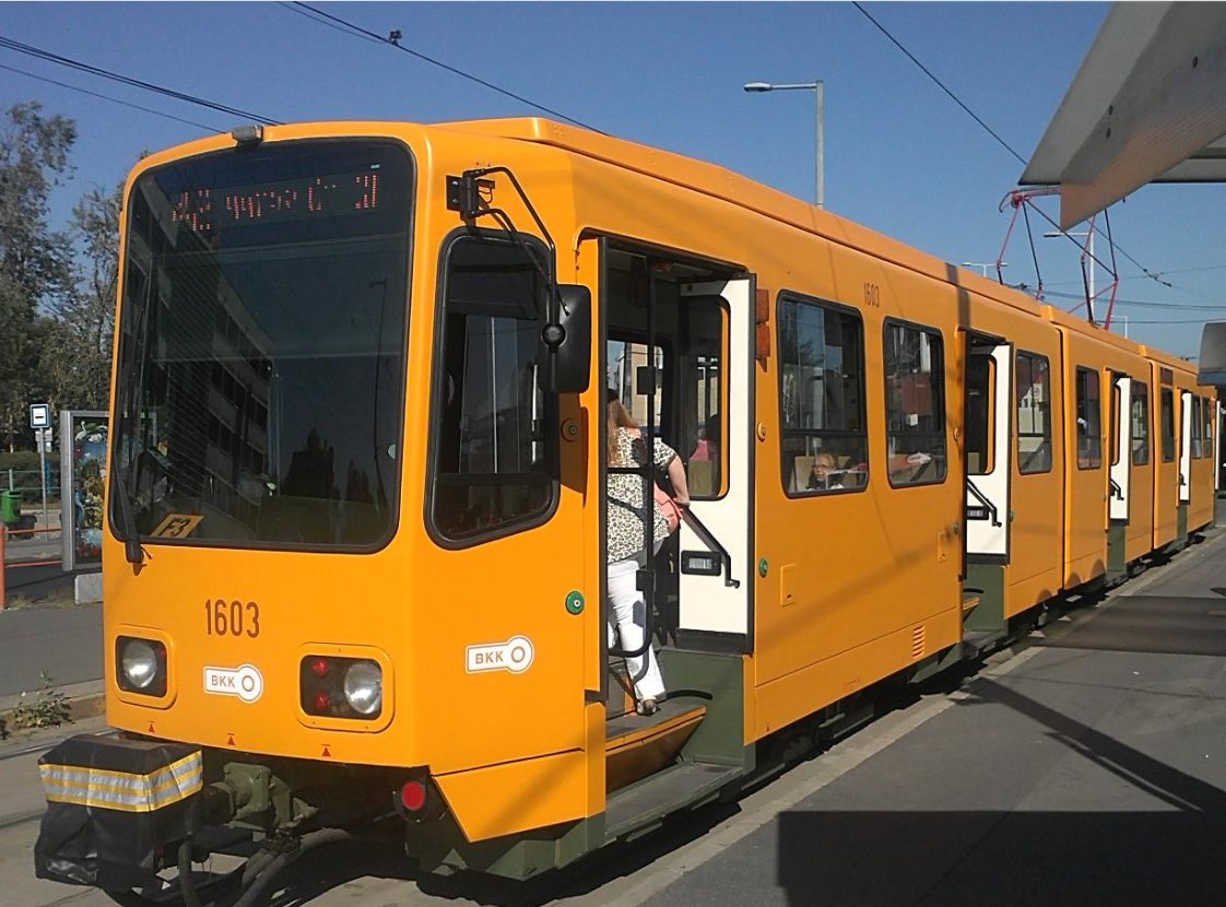 Használtan vette anno a Demszky által irányított fővárosi önkormányzat a hannoveri villamosokat Kép /forrás / Adamo